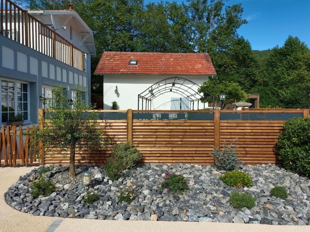 Logis Hostellerie Du Neez Gan 外观 照片