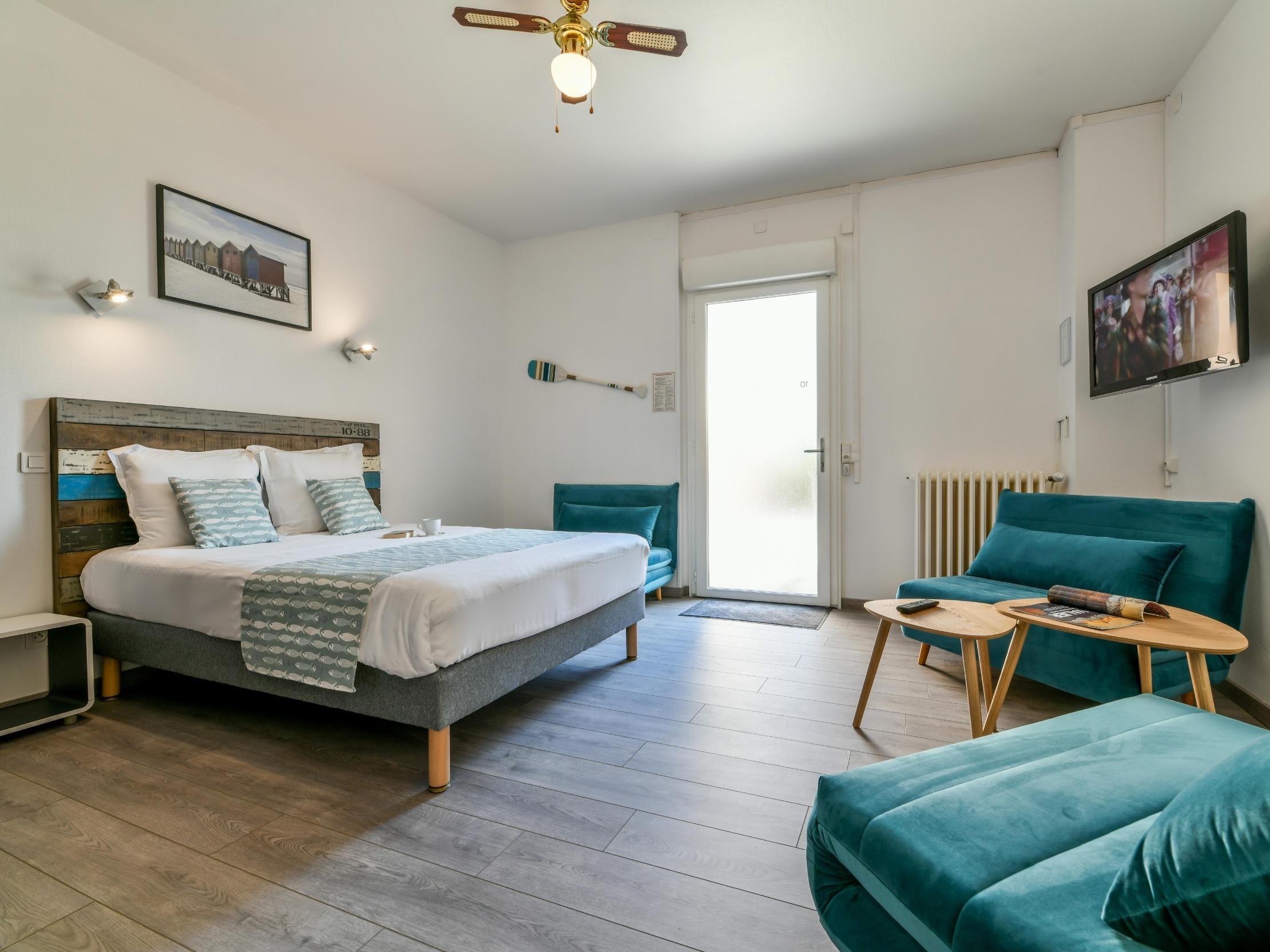 Logis Hostellerie Du Neez Gan 外观 照片