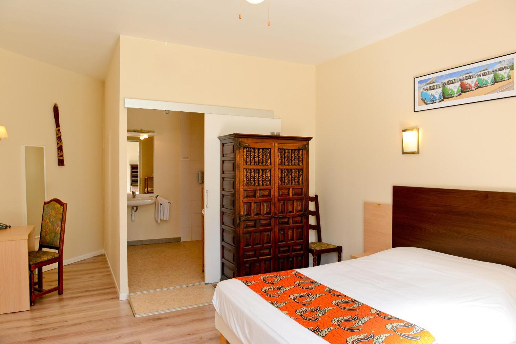 Logis Hostellerie Du Neez Gan 外观 照片