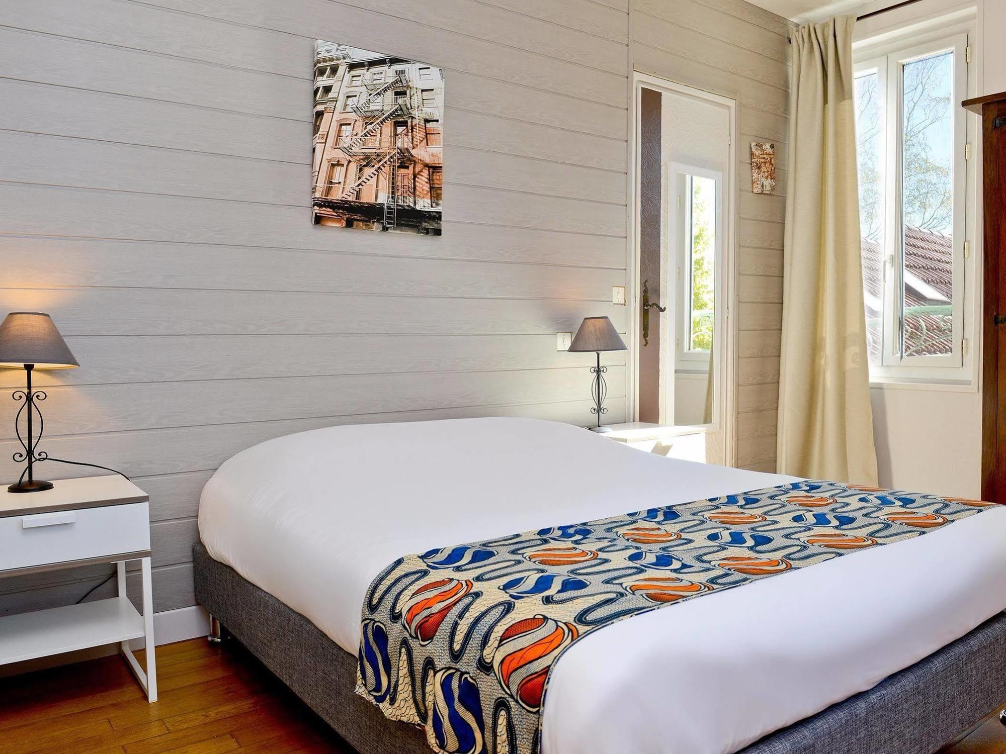 Logis Hostellerie Du Neez Gan 外观 照片