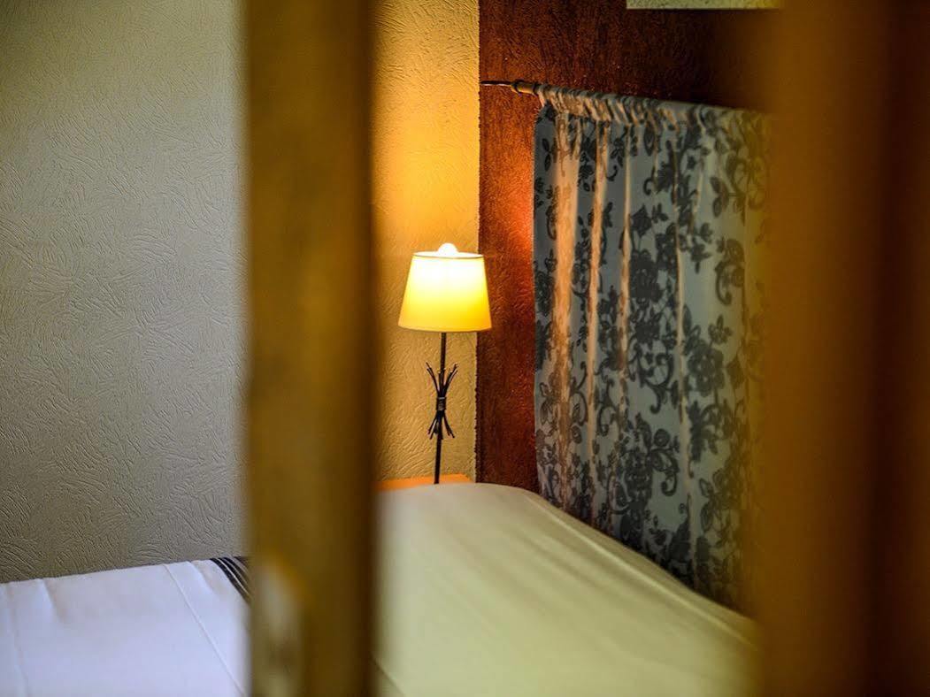 Logis Hostellerie Du Neez Gan 外观 照片