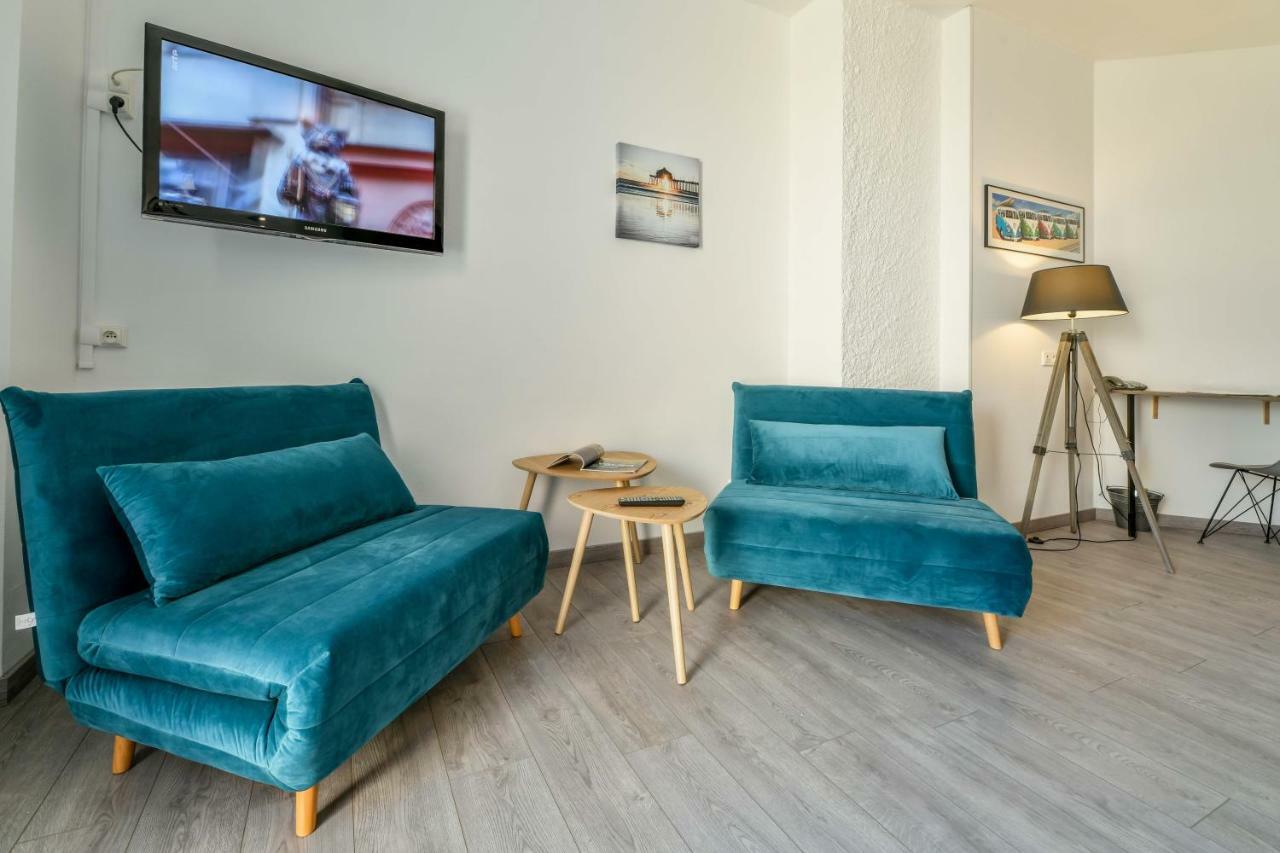 Logis Hostellerie Du Neez Gan 外观 照片