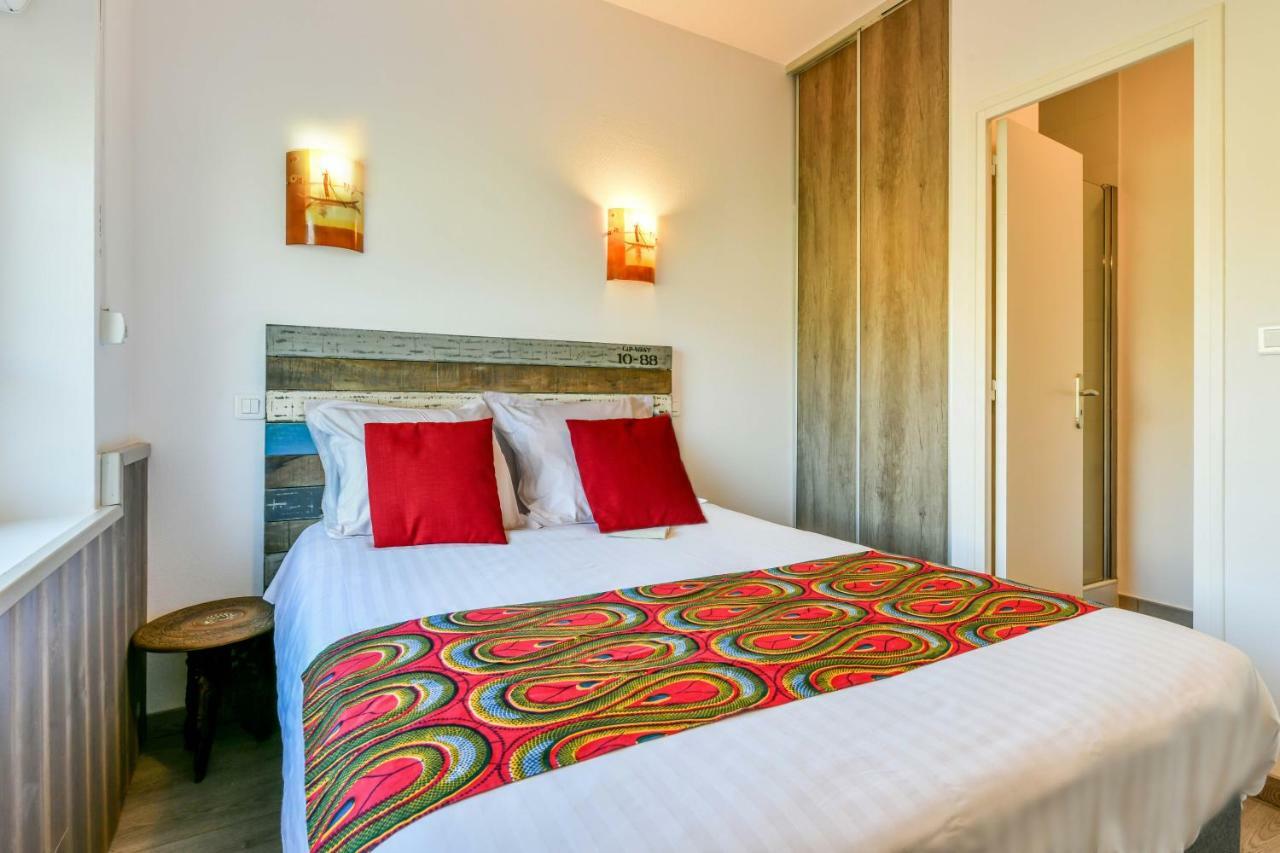 Logis Hostellerie Du Neez Gan 外观 照片